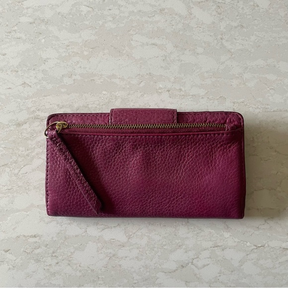 Fossil Women’s Deep Raspberry Leather Wallet - Picture 5 of 6
